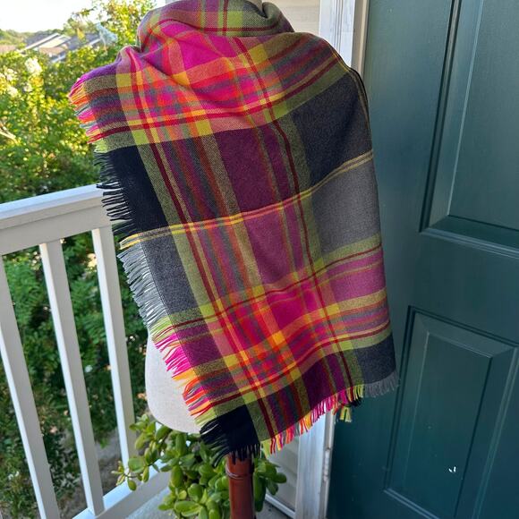 Johnstons of Elgin Scotland Merino Wool Tartan Bold Plaid Fringe Scarf 30" - Picture 1 of 4